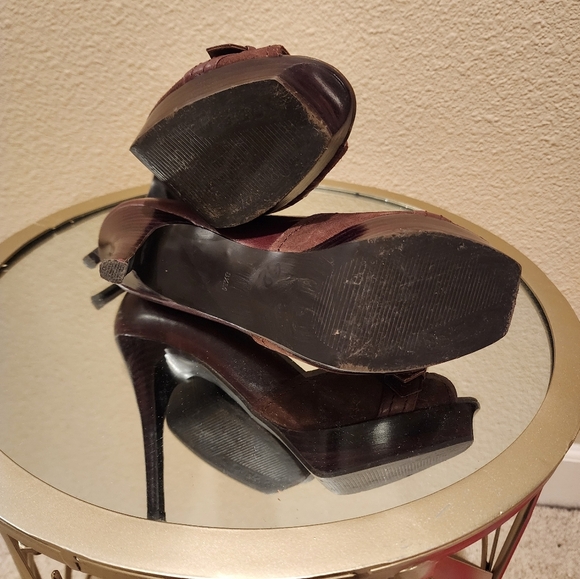GUESS Brown Leather Heels Size 8.5M - Picture 5 of 7